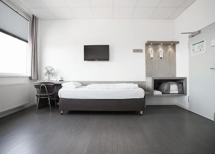 Road House Hotel