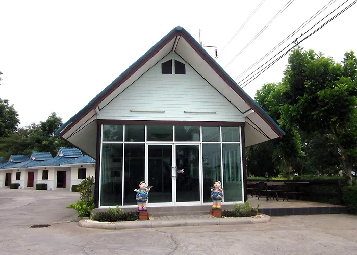 โรงแรมฟ้าพราวฝน Fah Proud Fon Hotel
