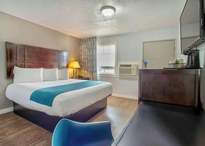 Studio 6 Suites - Albany, Or