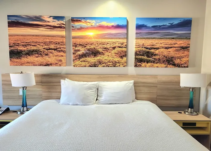Days Inn & Suites By Wyndham Katy