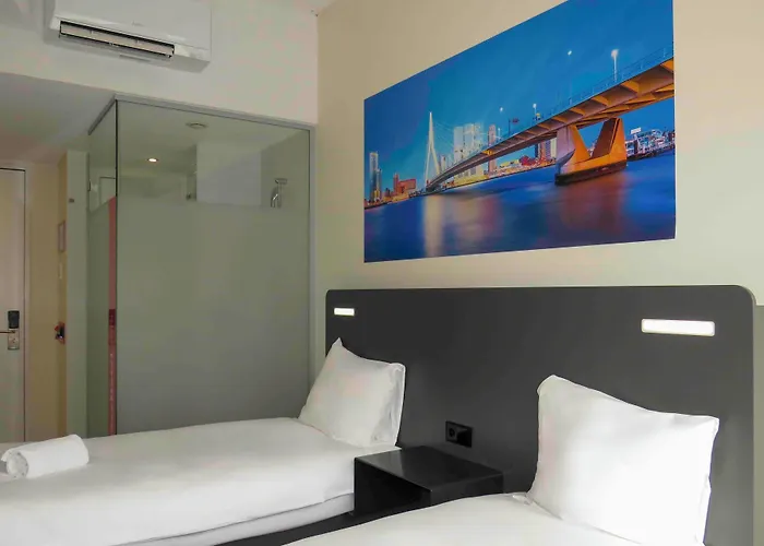 Easyhotel Rotterdam City Centre