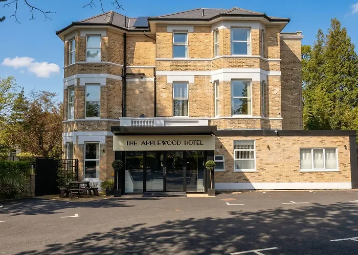 Applewood Hotel