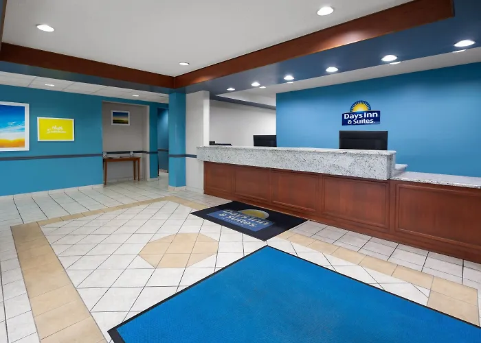 Days Inn & Suites Seaford