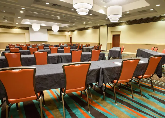 Drury Inn & Suites Columbus Grove City