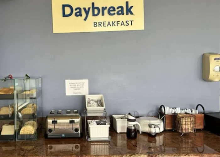 Days Inn By Wyndham San Diego-East/El Cajon