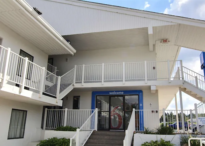 Motel 6-Middleburg Heights, Oh - Cleveland