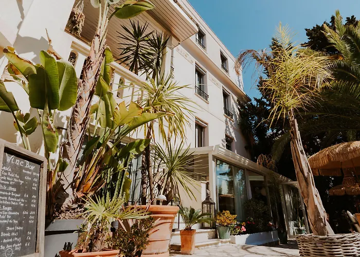 Hotel Le Petit Castel