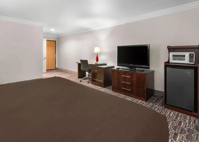 Surestay Plus By Best Western Fort Worth Benbrook