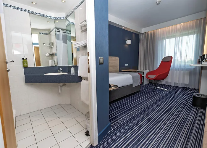 Holiday Inn Express Geneva Airport By Ihg