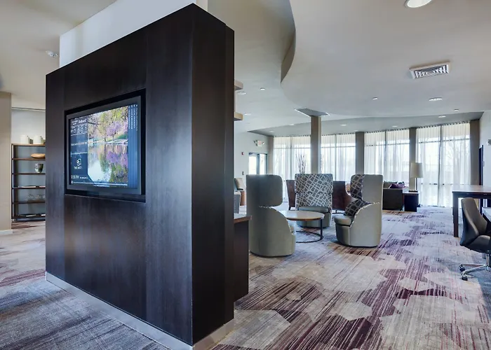 Courtyard By Marriott Providence Warwick