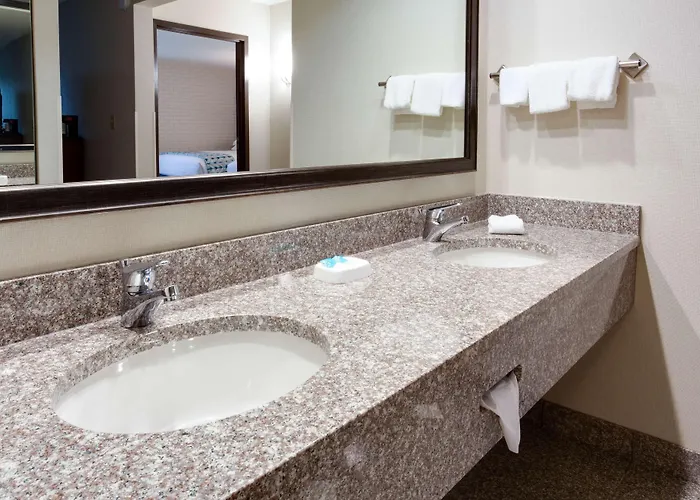 Drury Inn & Suites Nashville Airport