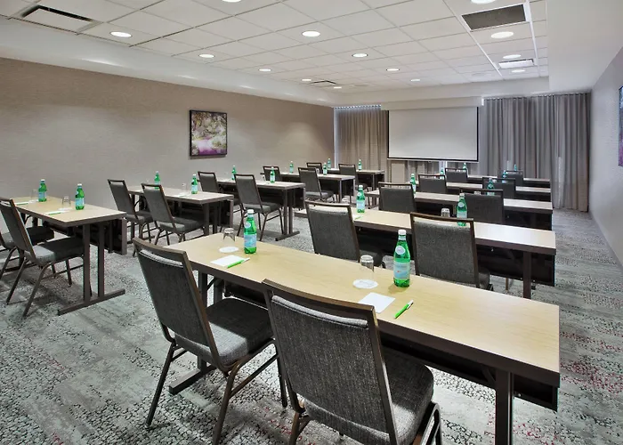 Courtyard By Marriott Somerset