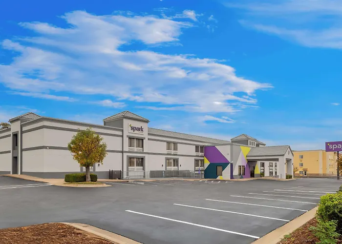 Spark By Hilton Wichita East