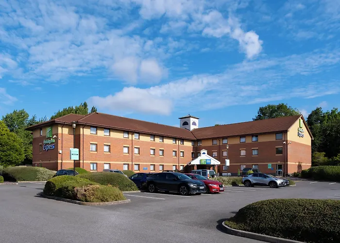 Holiday Inn Express Taunton East By Ihg