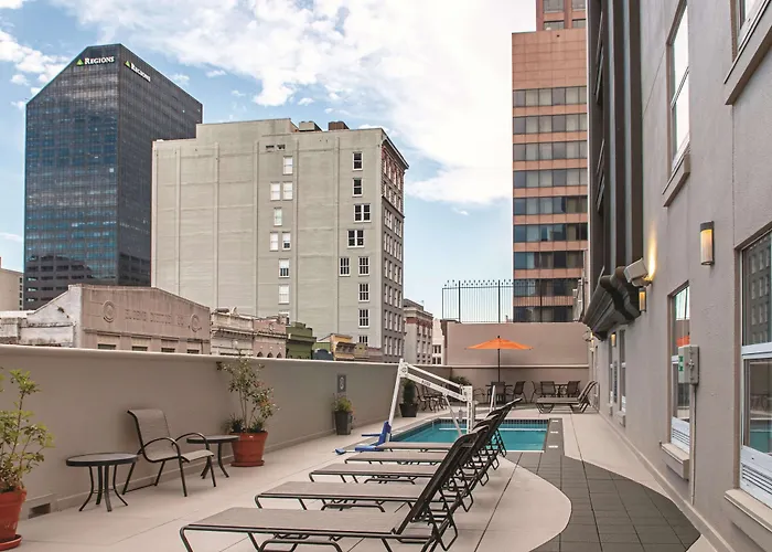 La Quinta Inn & Suites By Wyndham New Orleans Downtown