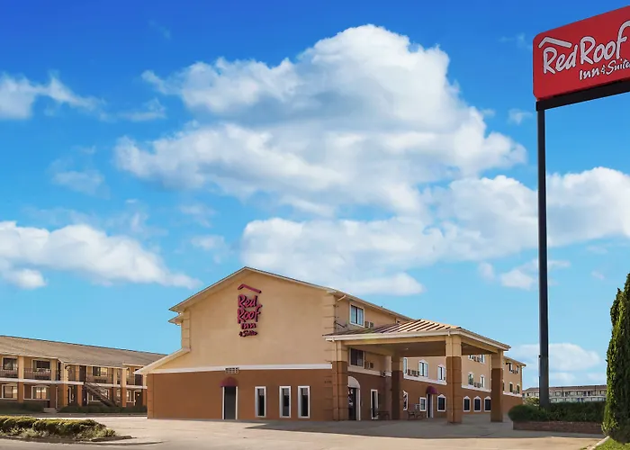 Red Roof Inn & Suites Denton