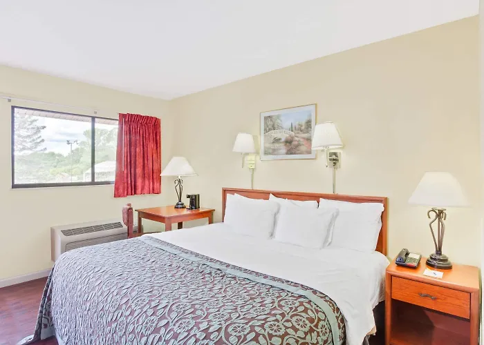 Days Inn By Wyndham Athens