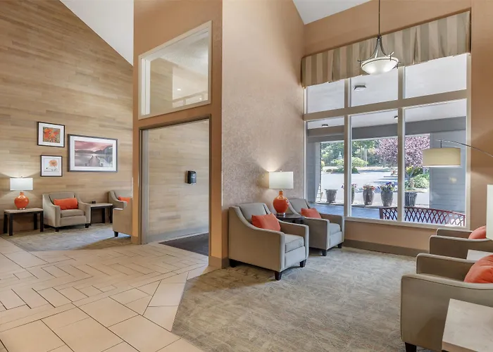 Best Western Plus Oak Harbor Hotel & Conference Center
