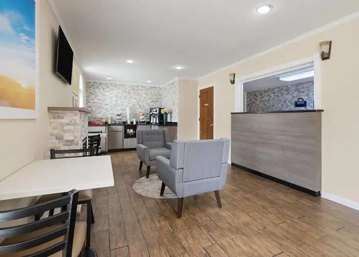 Days Inn By Wyndham Canton
