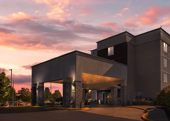 Comfort Inn & Suites Pottstown Eastern Gateway
