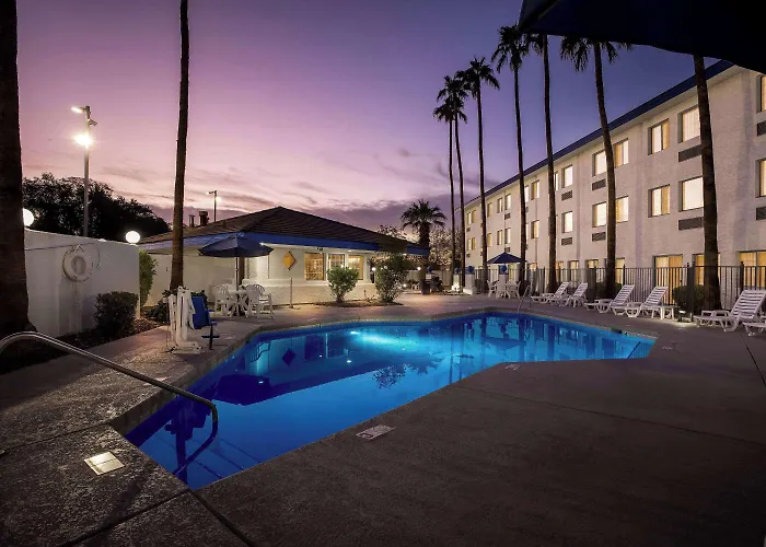Days Inn & Suites By Wyndham Mesa Near Phoenix