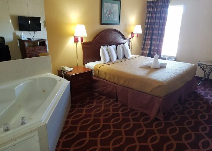 American Inn Evansville East