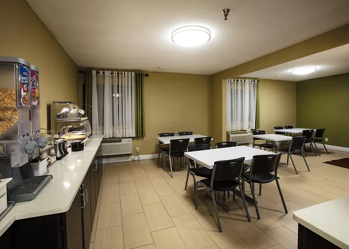 Super 8 By Wyndham St Charles