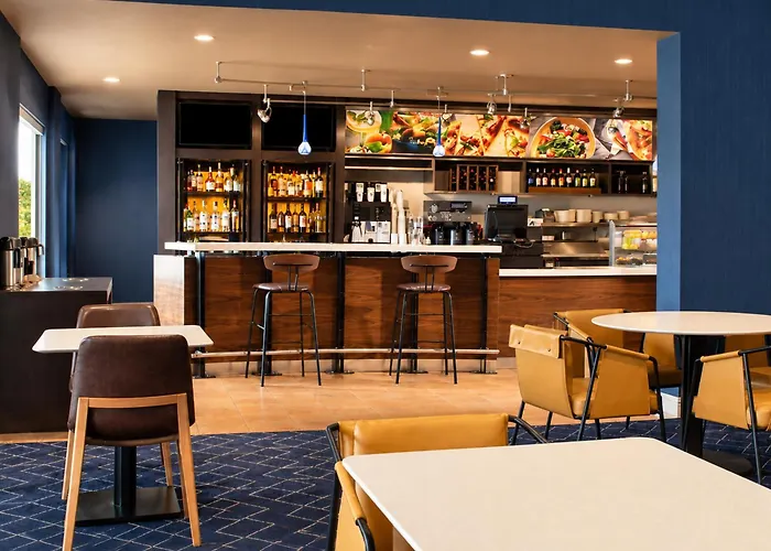 Courtyard By Marriott Newark Silicon Valley