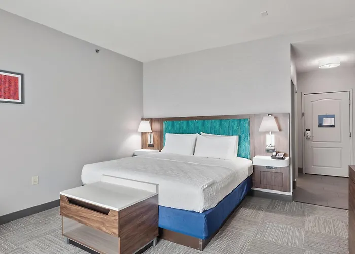 Hampton Inn & Suites Denison