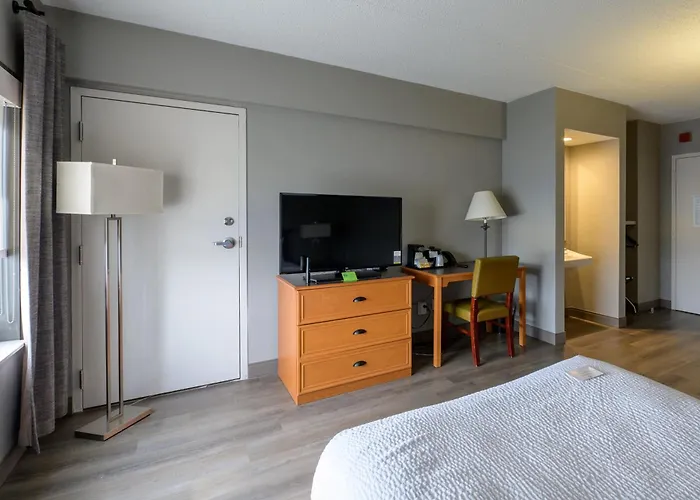 La Quinta By Wyndham New Haven