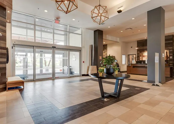 Four Points By Sheraton Kelowna Airport