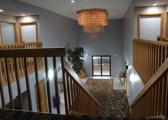 Empire Inn & Suites Muncie -Ball State University