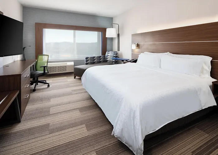 Holiday Inn Express & Suites - Murrieta By Ihg