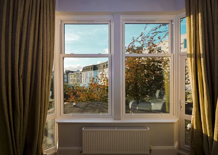 Crofton House Hotel