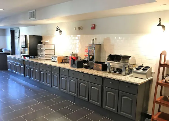 Holiday Inn Express & Suites Zion By Ihg - Great Lakes-Free Breakfast And Naval Base Shuttle