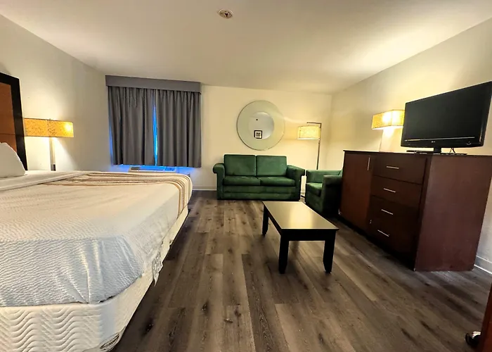 Baymont By Wyndham Meridian