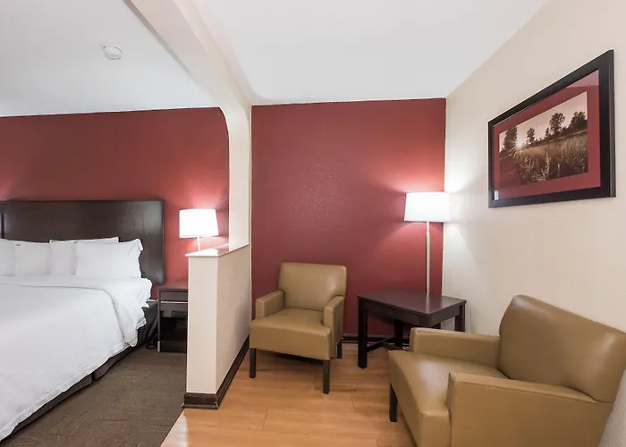 Red Roof Inn Plus+ & Suites Opelika