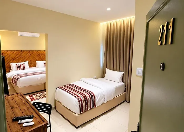 Sandra Hotel