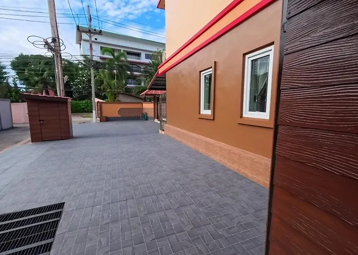 Sky Villa Hua Hin Guesthouse - Adults-Only