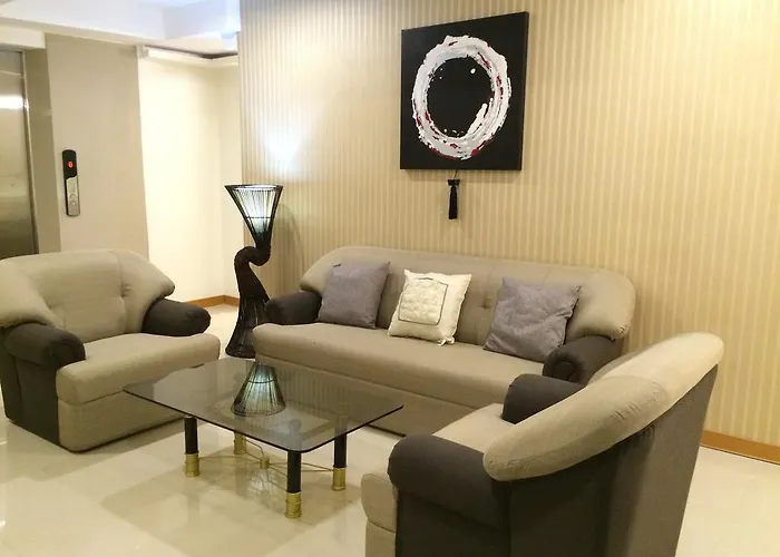 Stone House Hotel Pasay