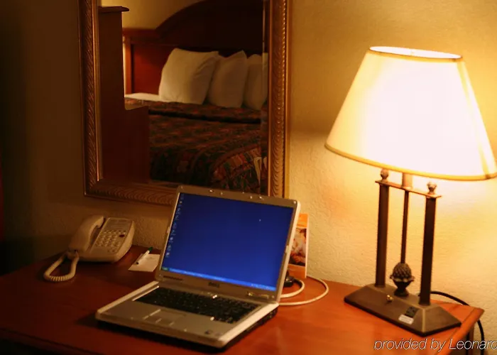 Ramada By Wyndham Uniontown