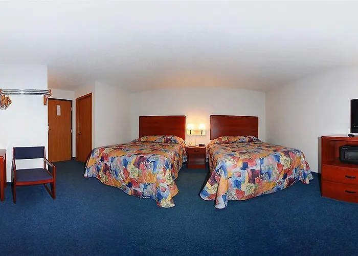 Econo Lodge Inn & Suites Spencer