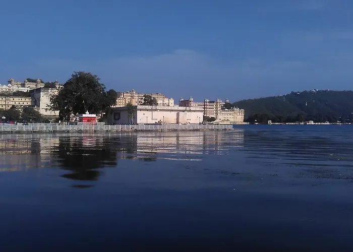Lake Face