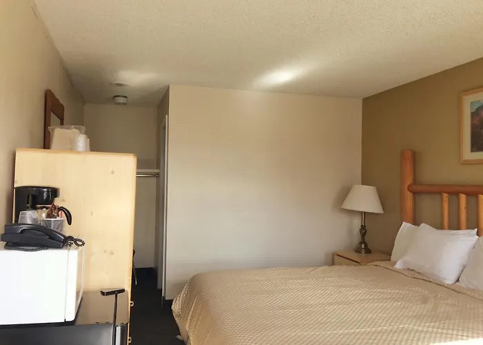 Rodeway Inn & Suites