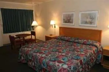 Econo Lodge Airport