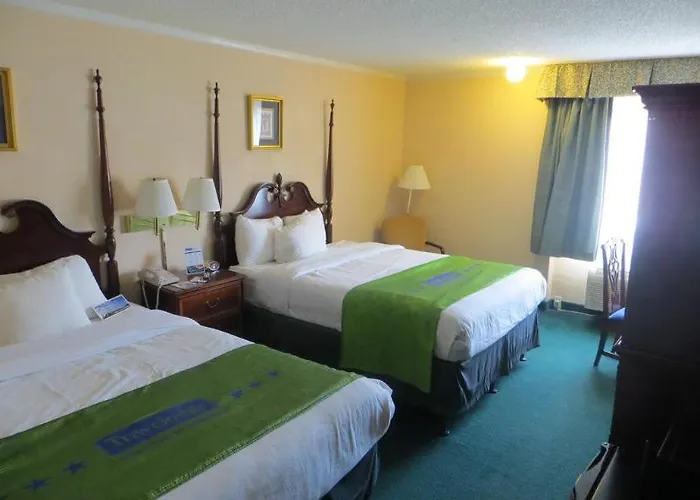 Super 8 By Wyndham Des Moines