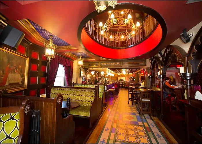 Westenra Arms Hotel