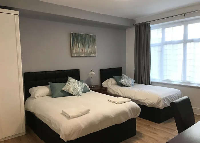 Madonna Halley Hotel