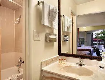Days Inn Elkhart