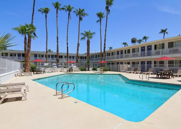 Motel 6 Old Town Scottsdale Fashion Square